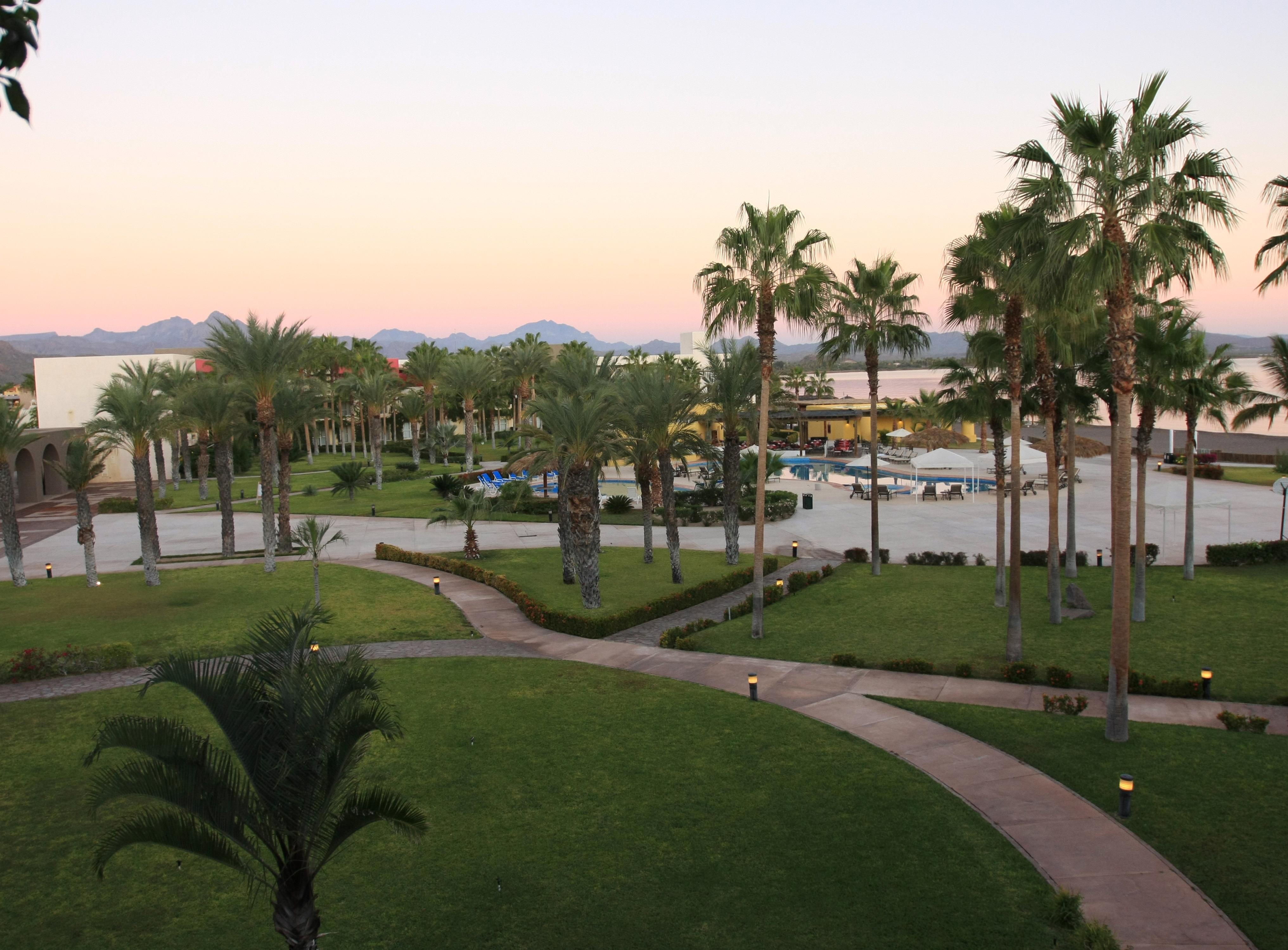 Loreto Bay Golf Resort & Spa At Baja Kültér fotó View of the resort